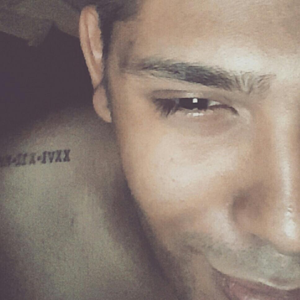 underneathmyclothestherespizza